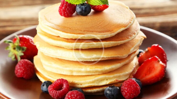 Pancakes with Berries